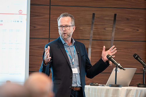 Mitsubishi-Vortrag beim PIM-Forum