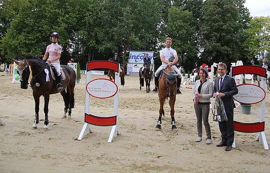 Preisübergabe durch den Sponsor INCONY bei der Youngsterprüfung M*