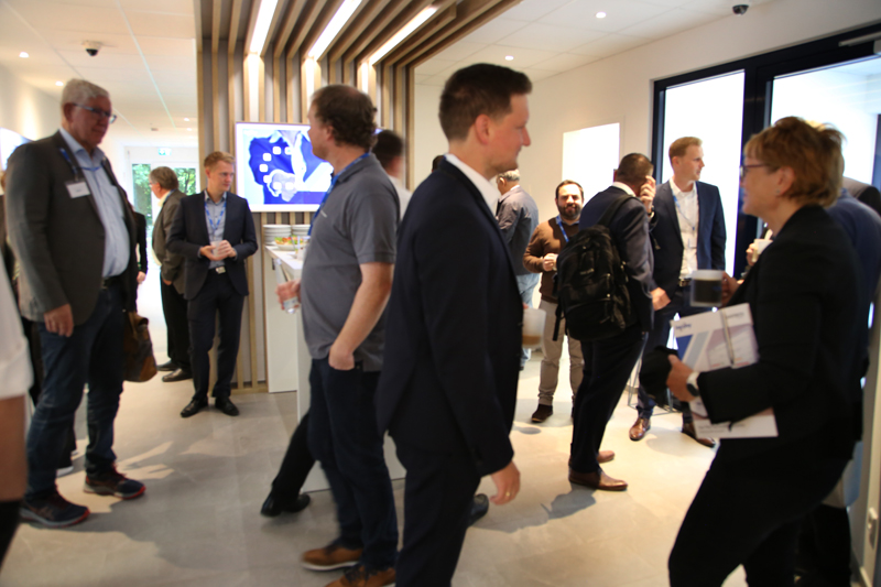 Bein PIM-Forum wurden Erfahrungen auch in den Pausen ausgetauscht Networking und Erfahrungsaustausch beim PIM-Forum