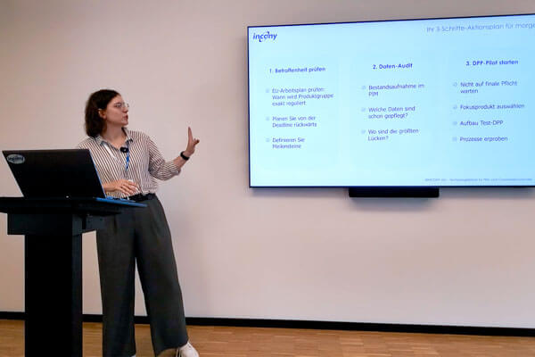Mareen Fortak spricht über den Digitalen Produktpass beim PIM-Forum 2026